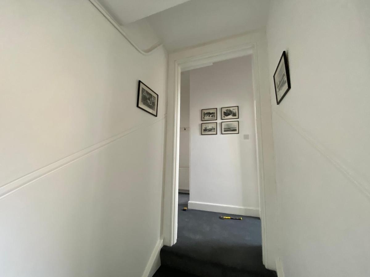 Impeccable 1-Bed Apartment Perth A Home From Home Εξωτερικό φωτογραφία