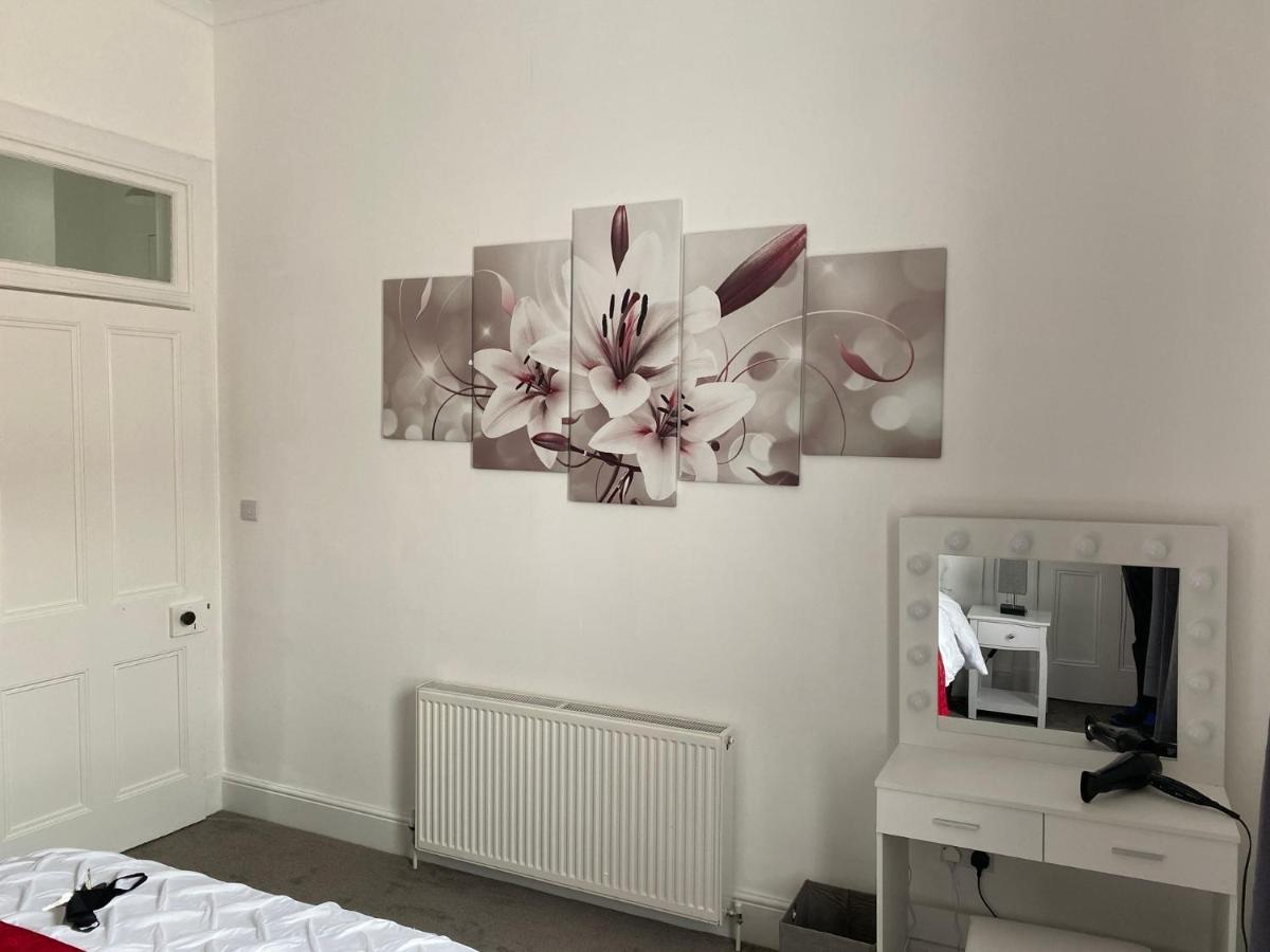 Impeccable 1-Bed Apartment Perth A Home From Home Εξωτερικό φωτογραφία